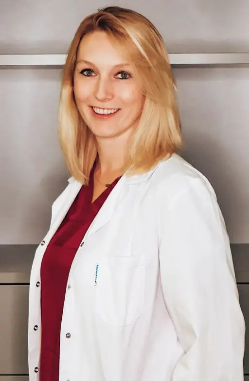 Dr. Vanessa Kemmetinger